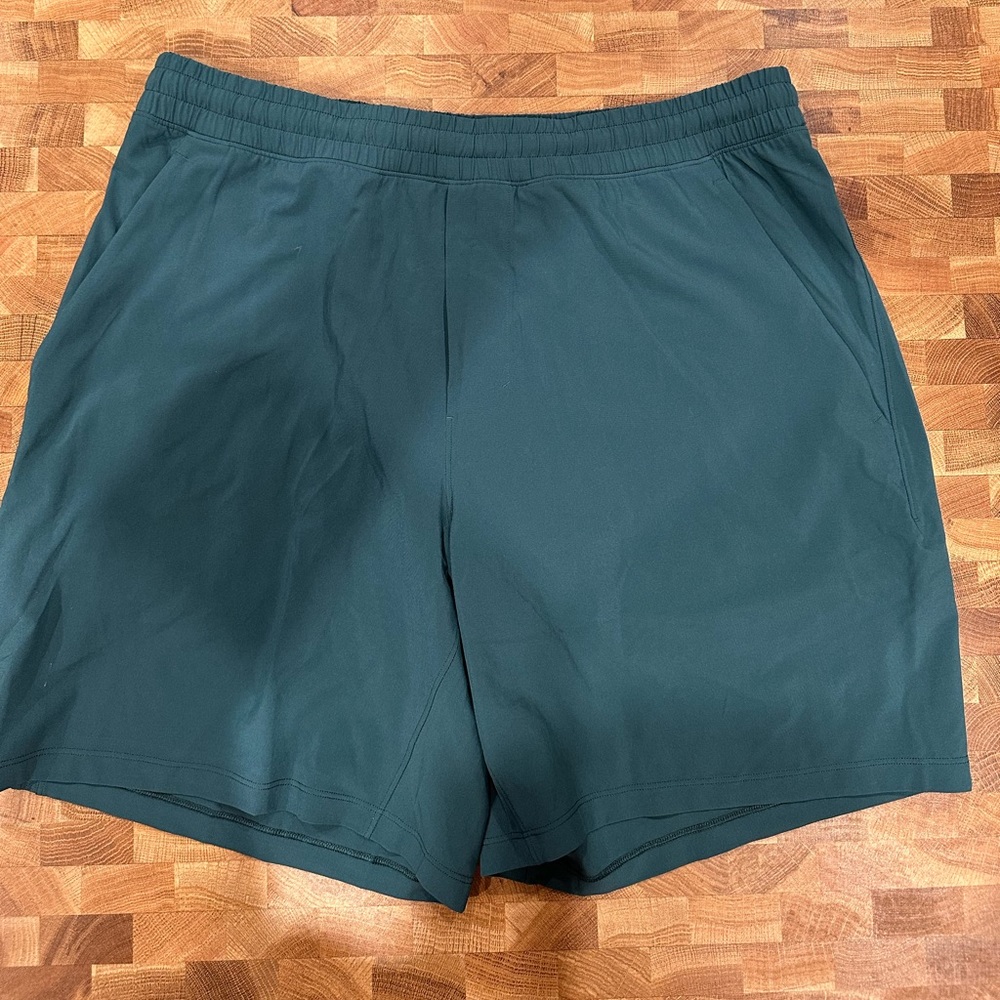 Lululemon Men’s Pace Breaker Lined 9” Shorts